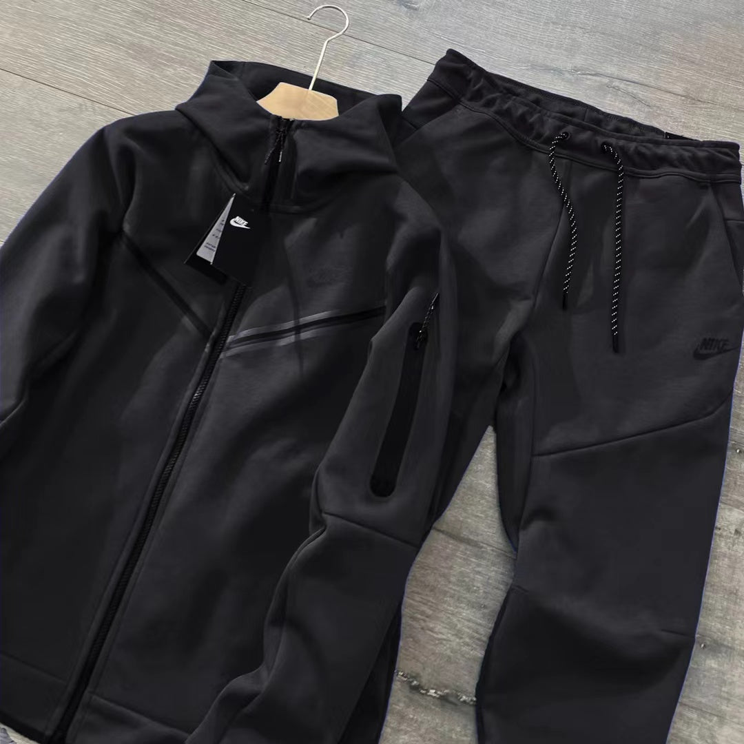 Conjunto Nike Tech