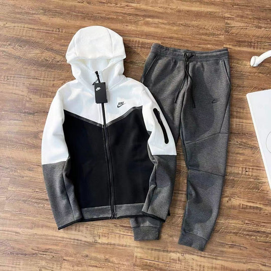 Conjunto Nike Tech